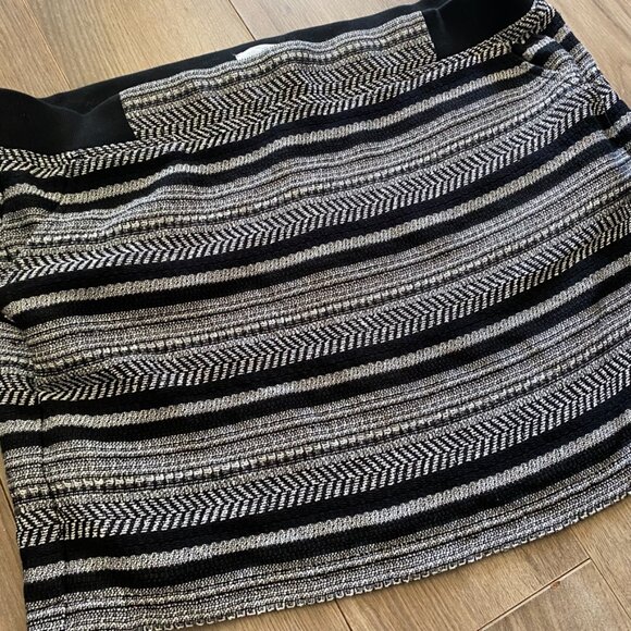Lou & Grey (Loft) Black & Grey Knit Mini Skirt - Picture 6 of 10